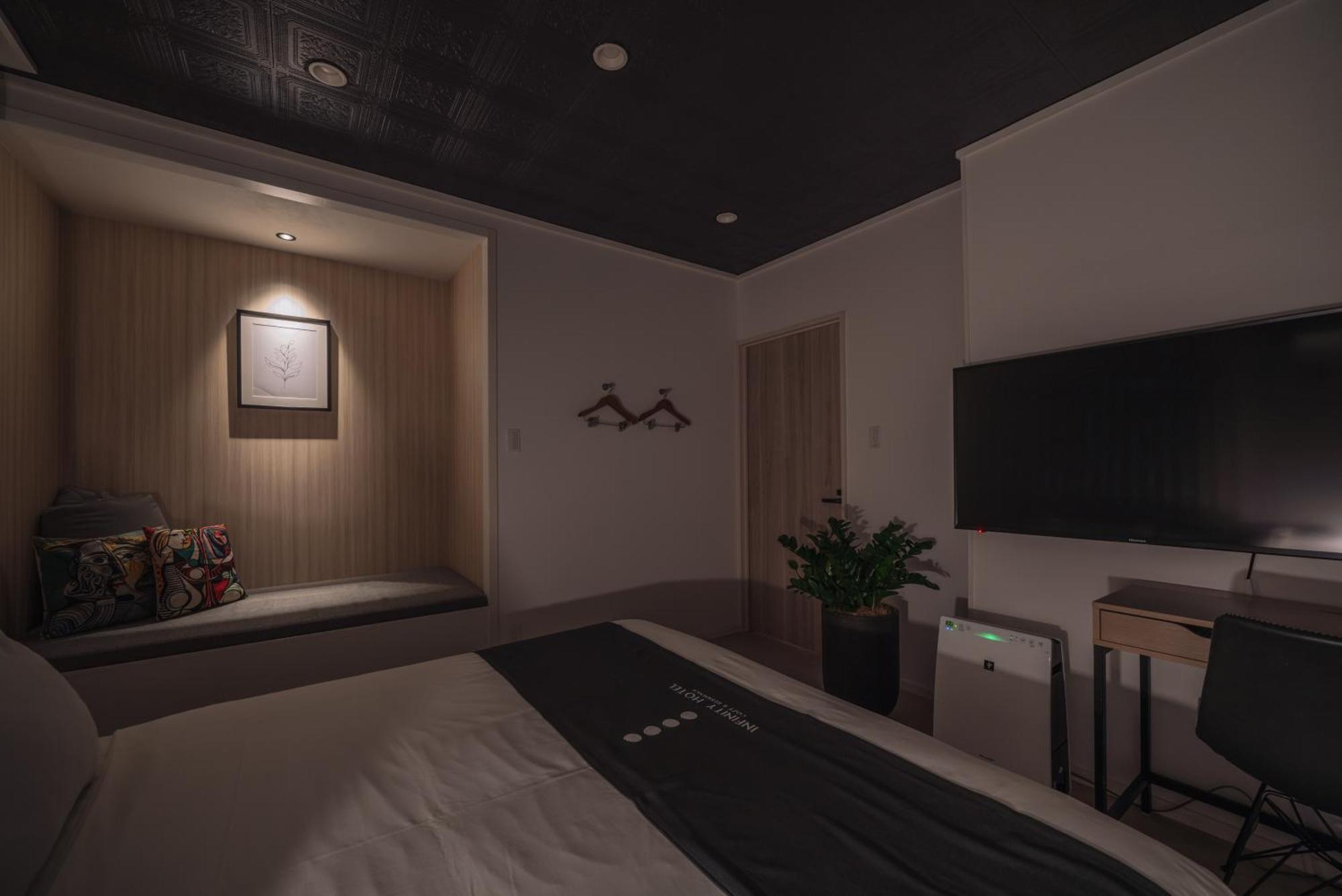 Infinity Hotel -Jiitchaku- Urasoe Екстер'єр фото